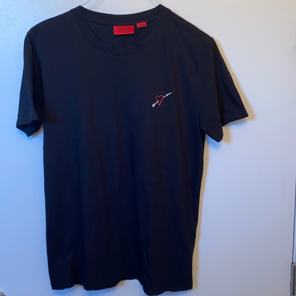 Hugo Boss Other - Hugo Boss black arrow heart tshirt